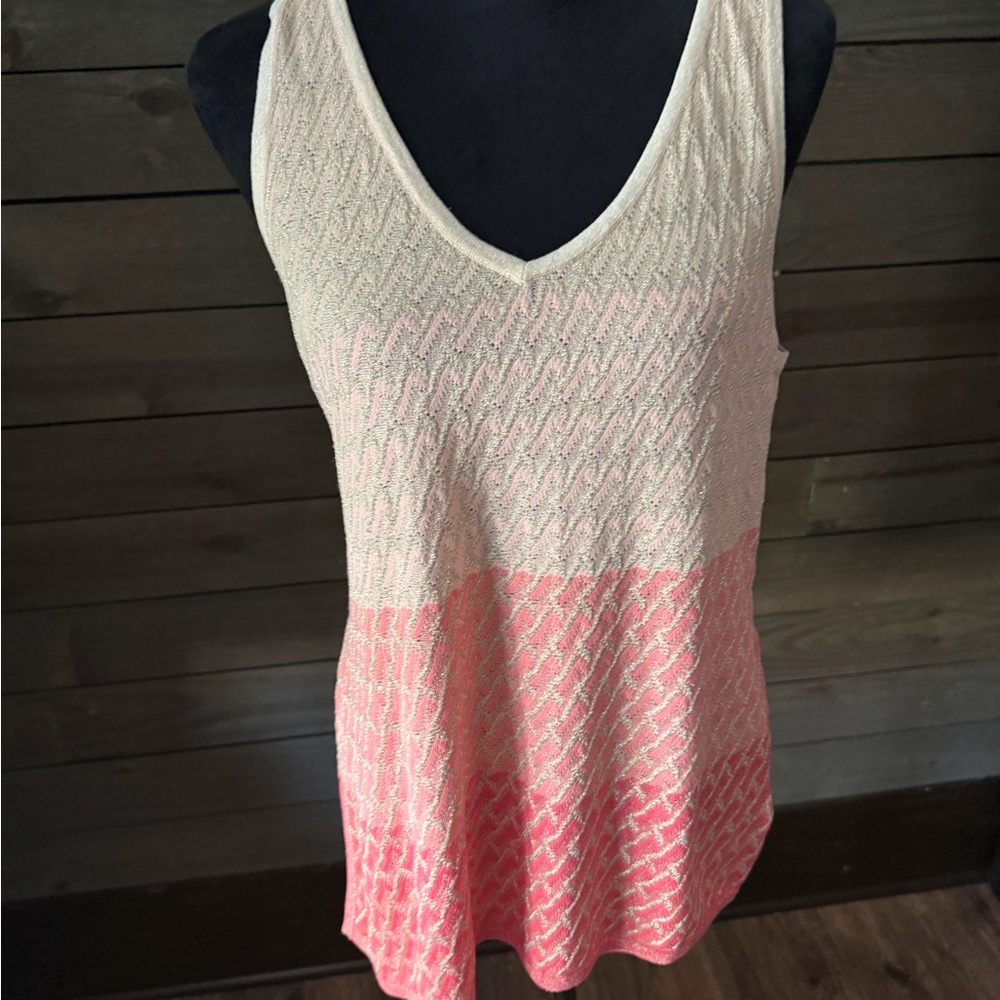 White House Black Market Cream to Coral Knit V-Neck Tank